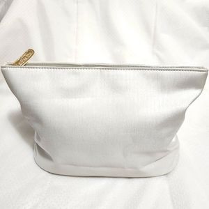 Swissline Women's Cosmetic/Makeup Purse. Size: Medium.